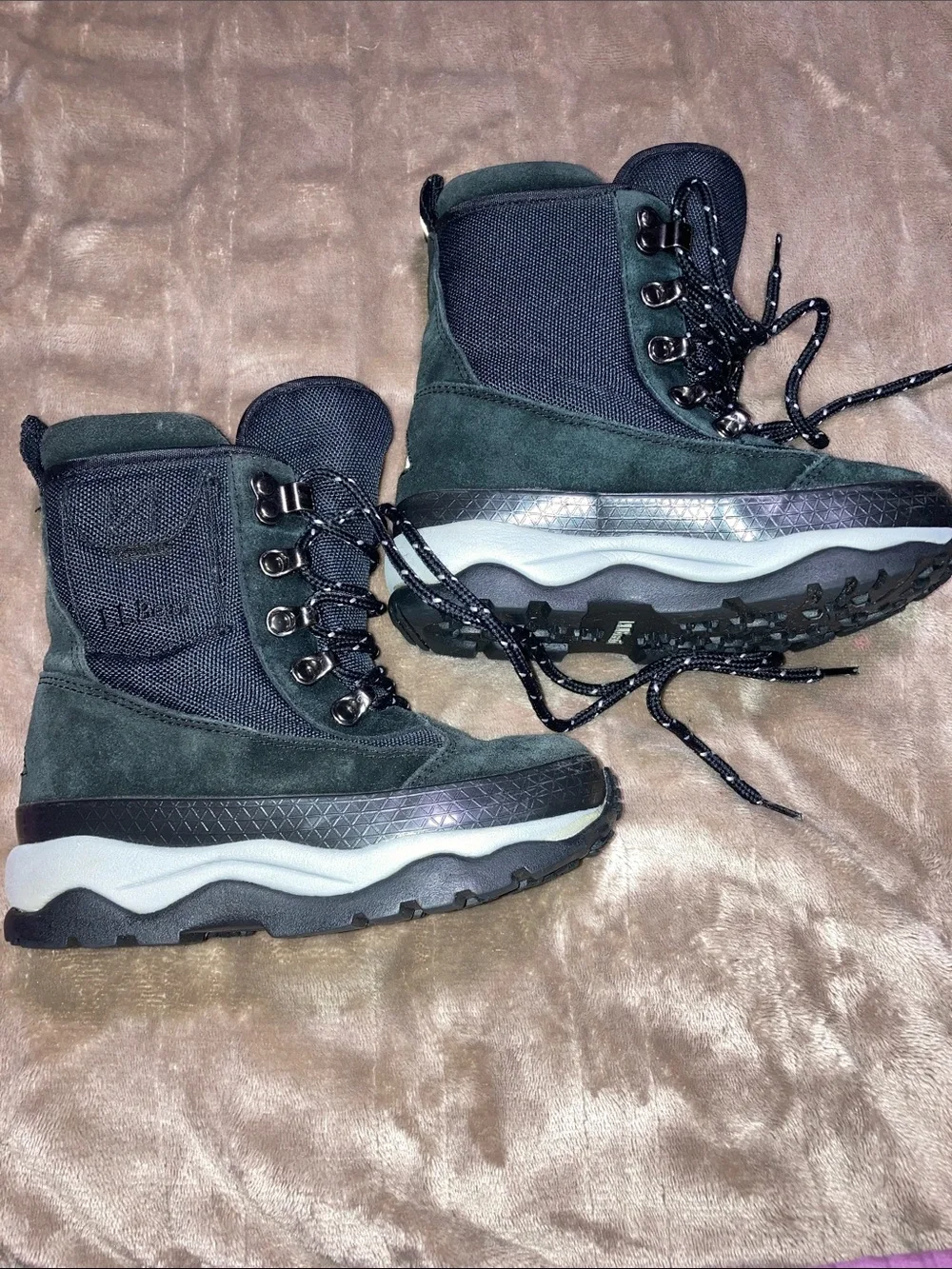 Kids L.L. Bean snow boots Size 12